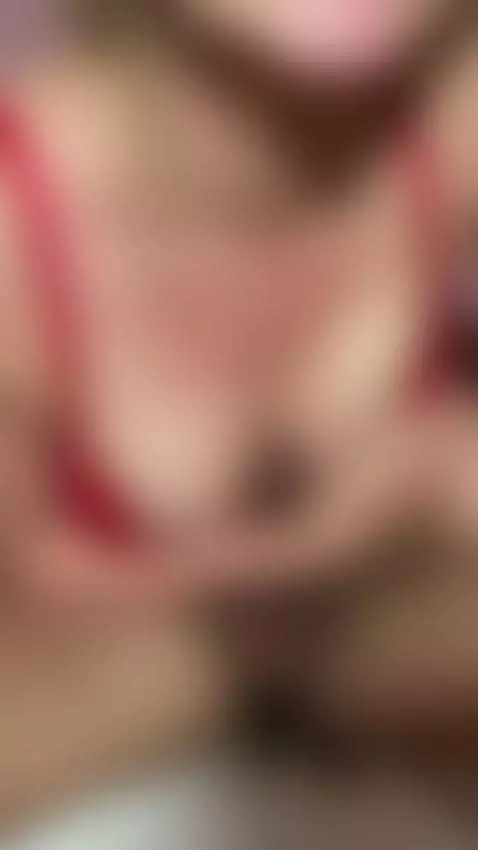 Cum on my tits 🤤 by goldencurves