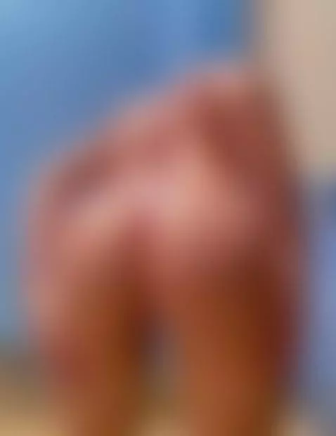 My ass doesn't fit on your screen, but try to see it 🍑😈 by melody-09b
