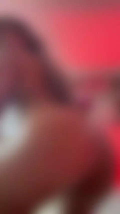 Thick black ass shaking in red light, solo and filthy by silvannafitt
