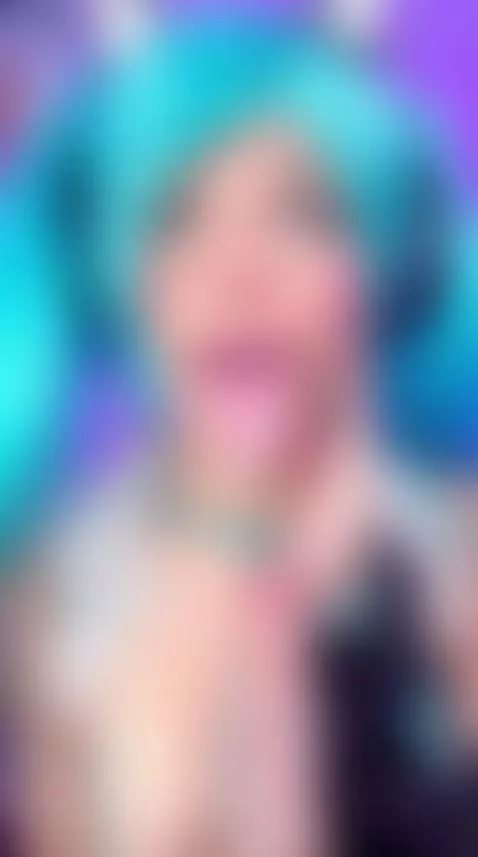 🩵 Trans Miku in a bikini making an ahegao face and performin... by palmerfoster