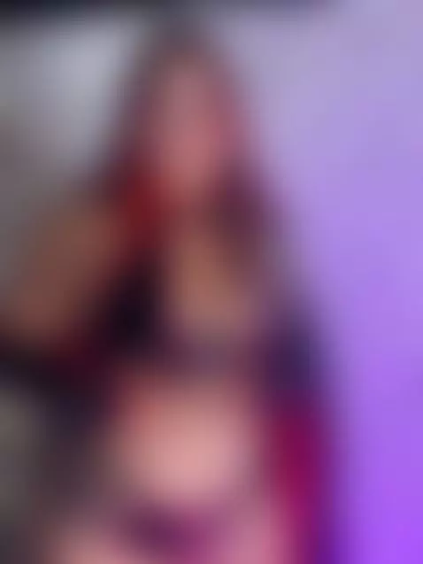 🧛‍♀️💋 A really sexy vampire girl😈🩸
https://chaturbate.com/b/... by allison-rosse