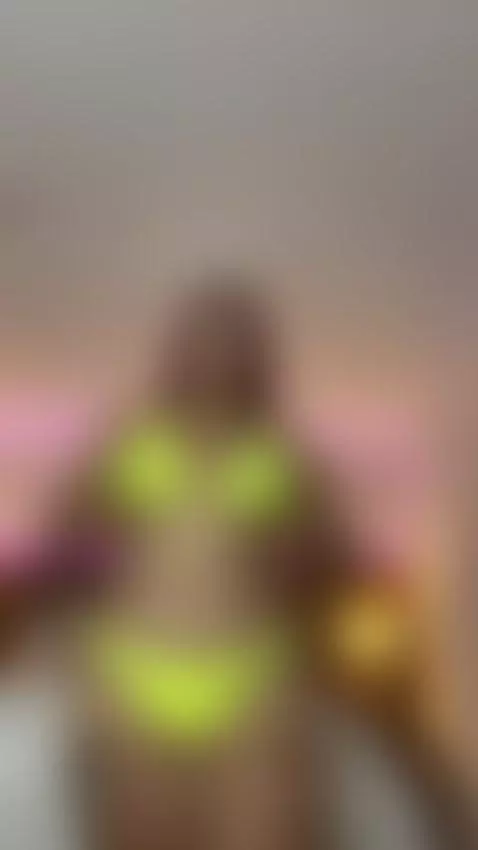 show live 
https://chaturbate.com/b/allison_rossee/ by allison-rosse