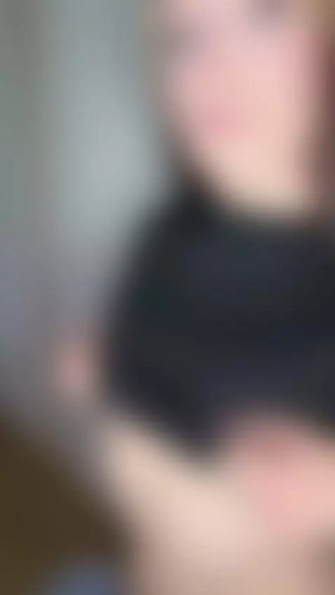 I want all of your attention while I flash my tits by dreamlunaa