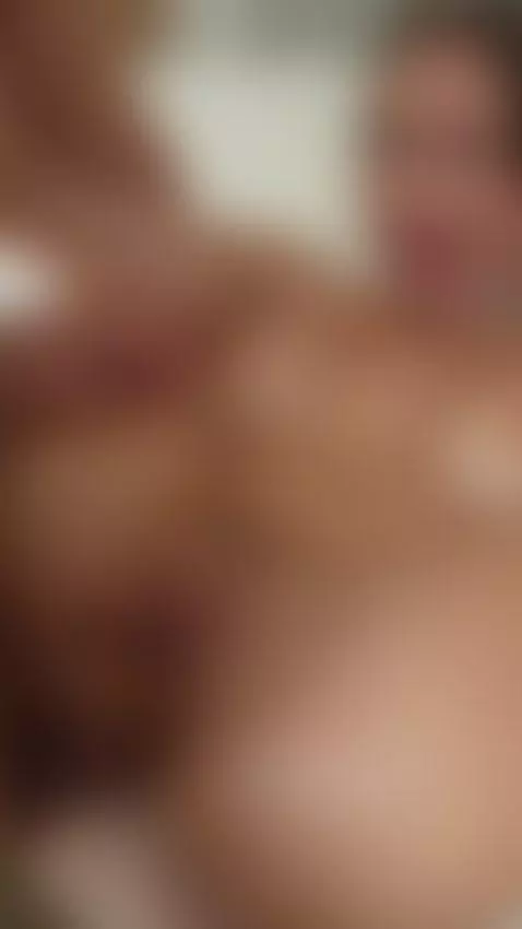 Giving plenty of attention to my wet pussy, and one glance w... by krissskisss