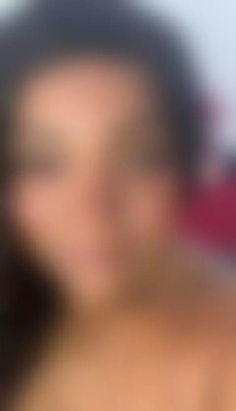 This ebony want a delicious cock inside on me💦 by reginabans