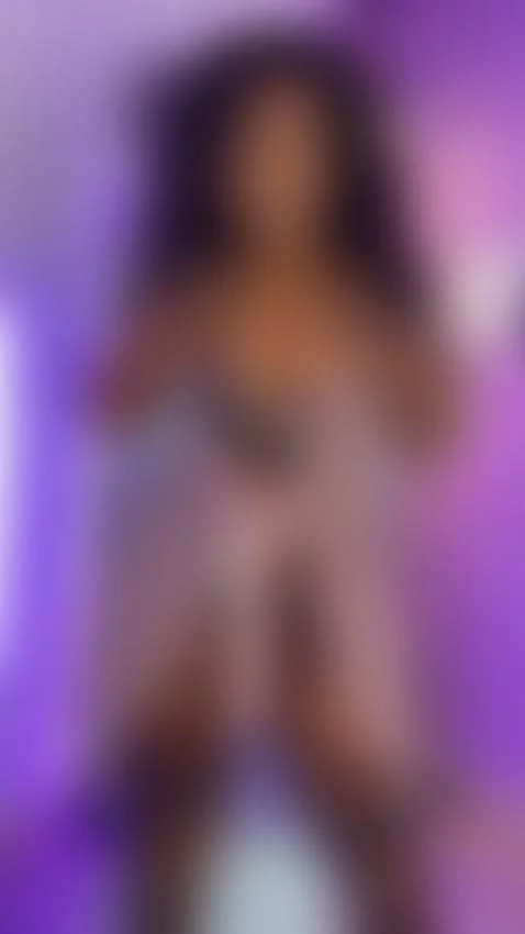 I like to get very naughty big man 😈🔥 by reginabans