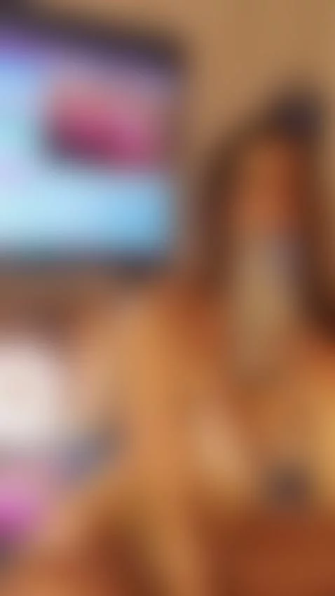 Come show me how I get your big fat dick by nikkiigreyy