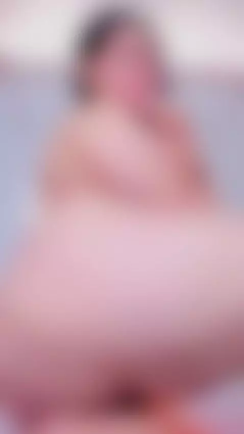 He likes to watch my ass while I have a dick in my mouth by rossiletty
