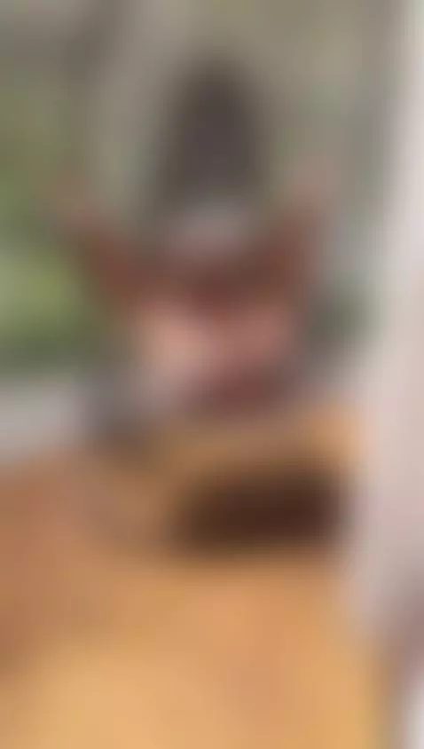 hot, public, bigass by tsjoanneeyes