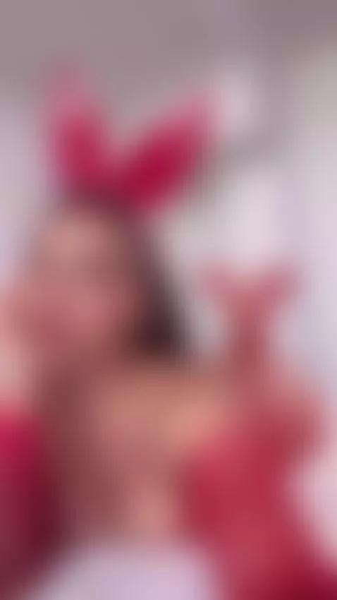 hi guys, in new here 🍑 by jessiiejay