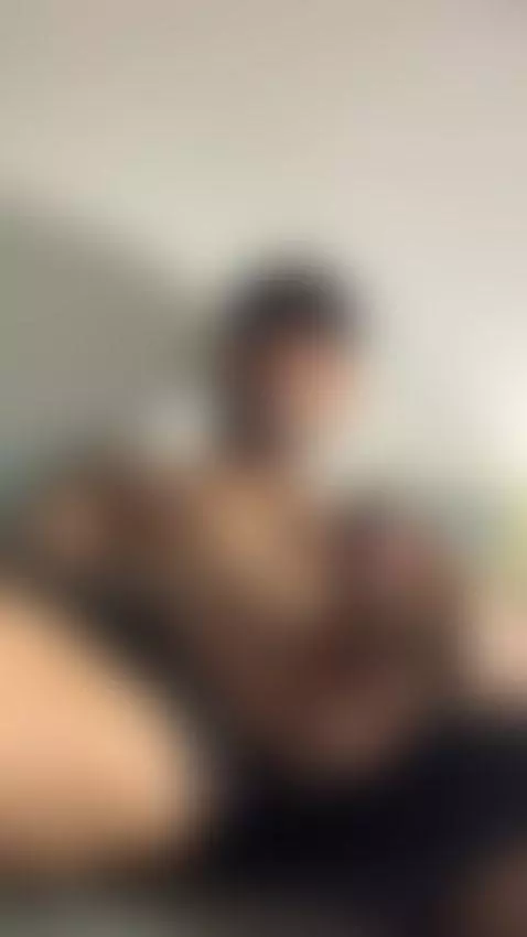 I¿m online now!
You see my big dick in my LIVE and I can fun... by carl2024