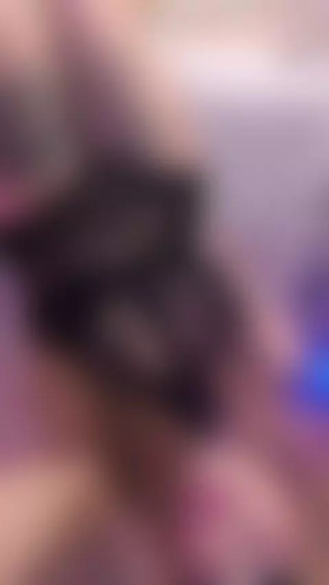 AlmostChristmas! come x ur gift by arabellarose