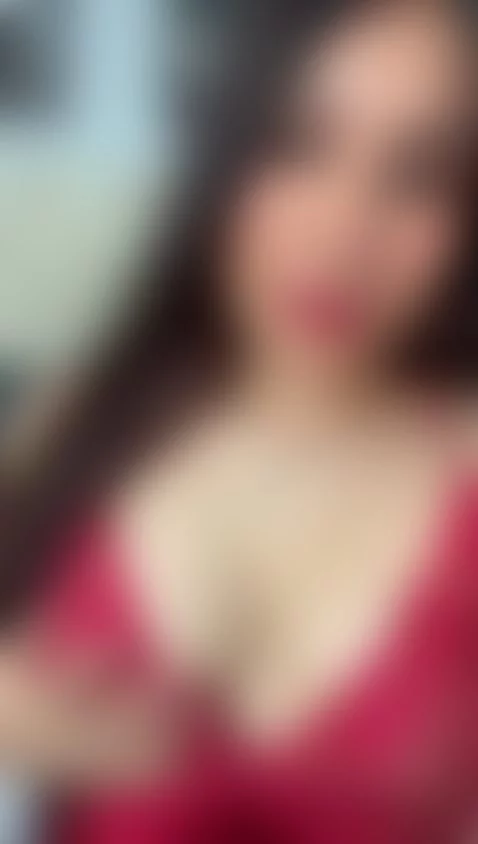 Do you like red color ?😈 by ninirestrepo