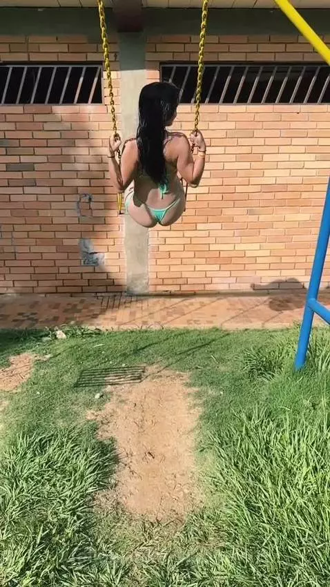 Tu 🫣 by saraowens