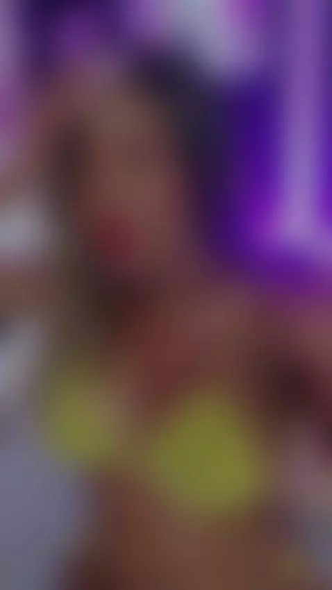 Ur Hot ebony  its ready for to be fucked and  explode my big... by taraslow