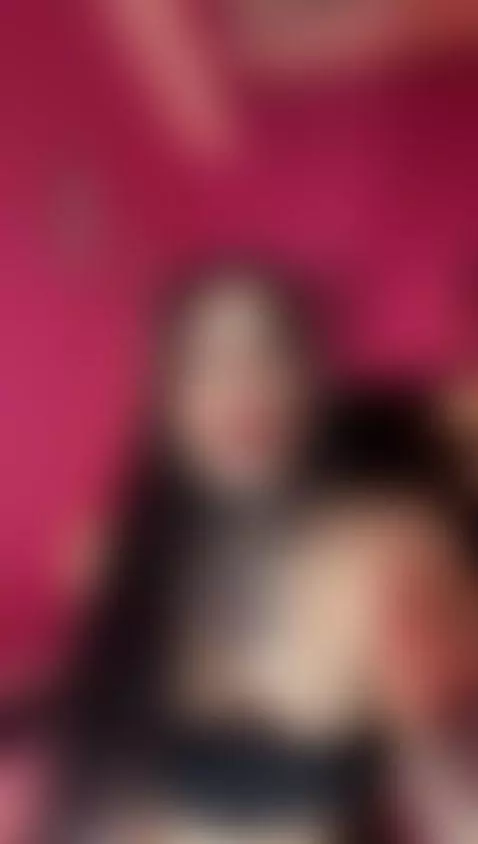 waiting for you in my room 🔥💞 by hollyvega