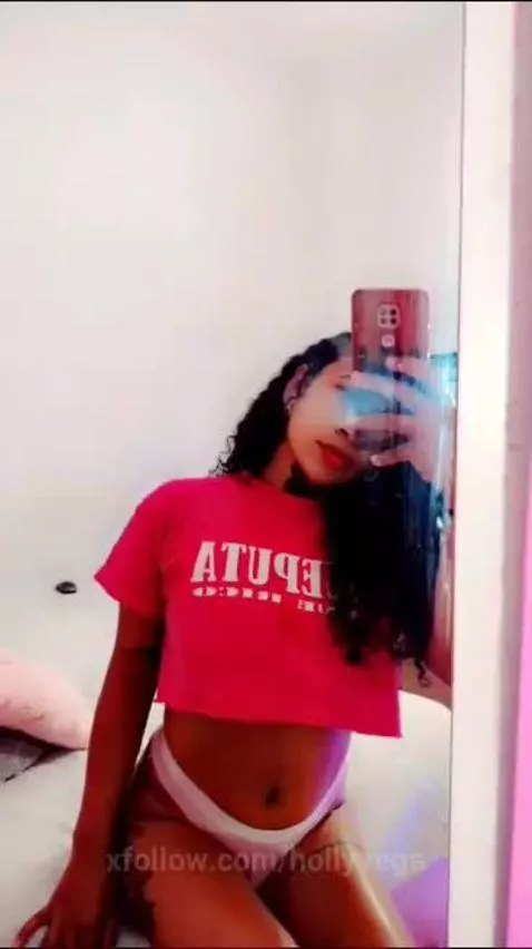 Honey kiss me and make me yours 💋🍒🔥 by hollyvega