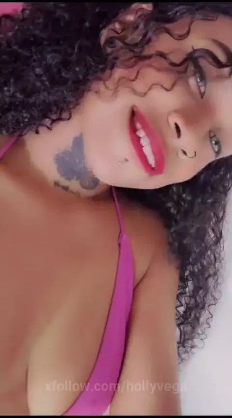 Come suck my tits !! 🔥💦💦 by hollyvega