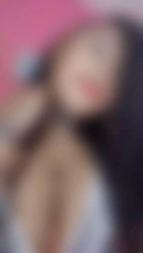 baby put your dick in my mouth 🩷 by hollyvega