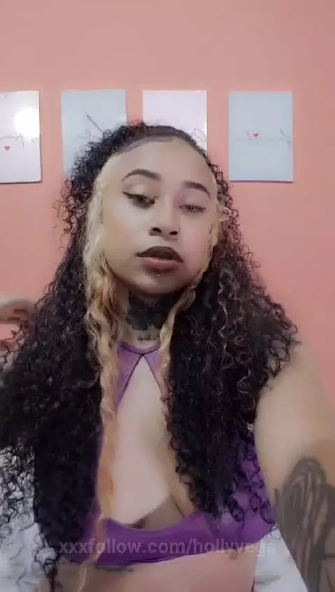 Baby, I'm back and hotter than ever 🍒😏🔥 by hollyvega