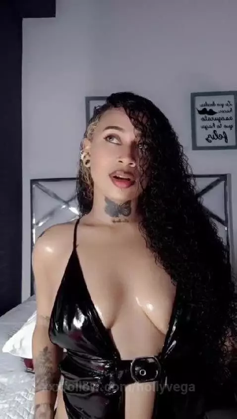 I love my leather lingerie and do you like it? 😏🔥🍒 by hollyvega