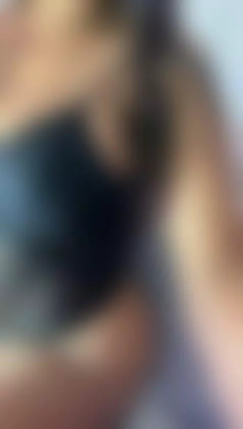 Wanna taste my body?🖤 by valentinarivas