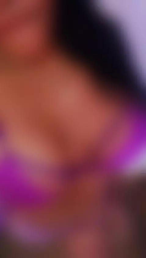 Can i have your attention, please? 👀💜 by valentinarivas