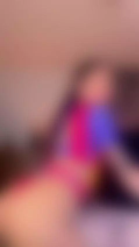 twerking, latina, natural by annamillerr