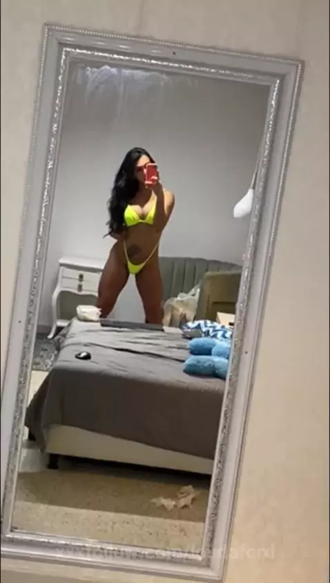 Neon girl! by loudaford