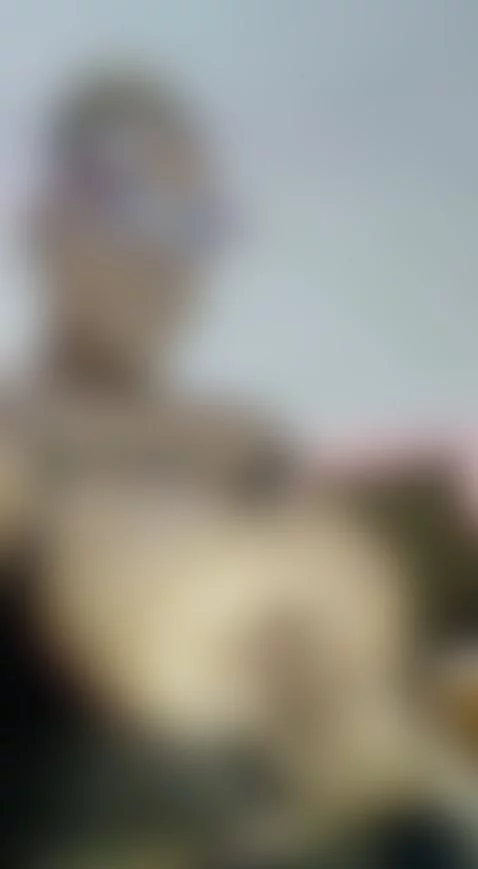 Do you want to be fed with my tits? by dakotasexshow