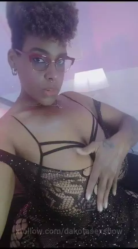 My  bobs are whathing for feel all your milk  !!! please bby... by dakotasexshow