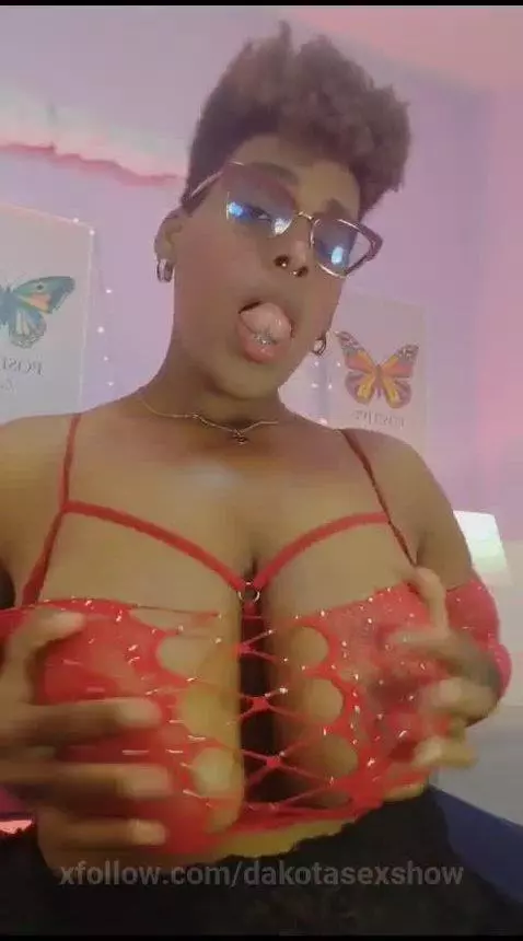 Naughty boobs readies to play, Make me feel your delicius co... by dakotasexshow