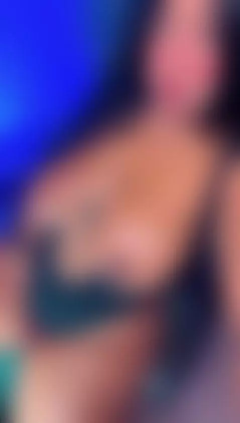 Does black look on me? by alaiasweet