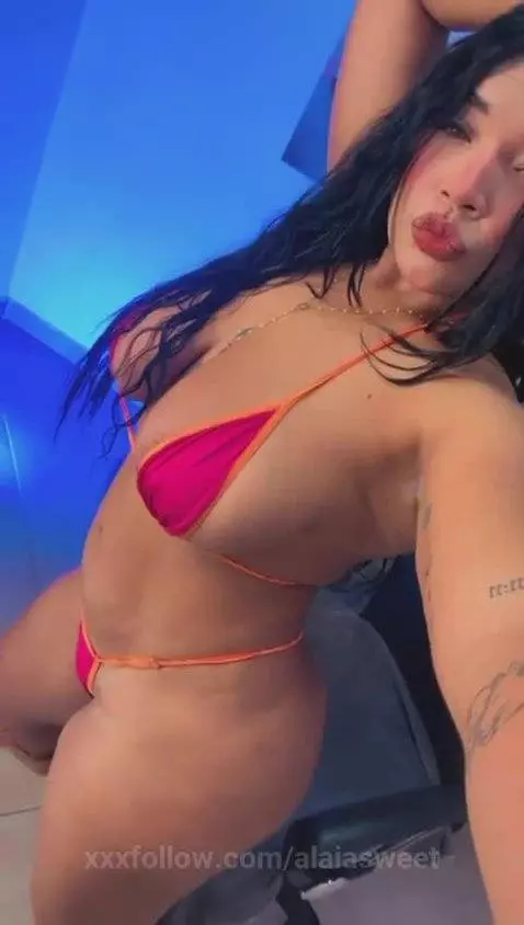 Would you like to try this bombom!! by alaiasweet