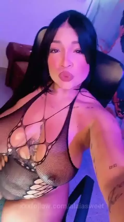 your sexy and hot girl by alaiasweet