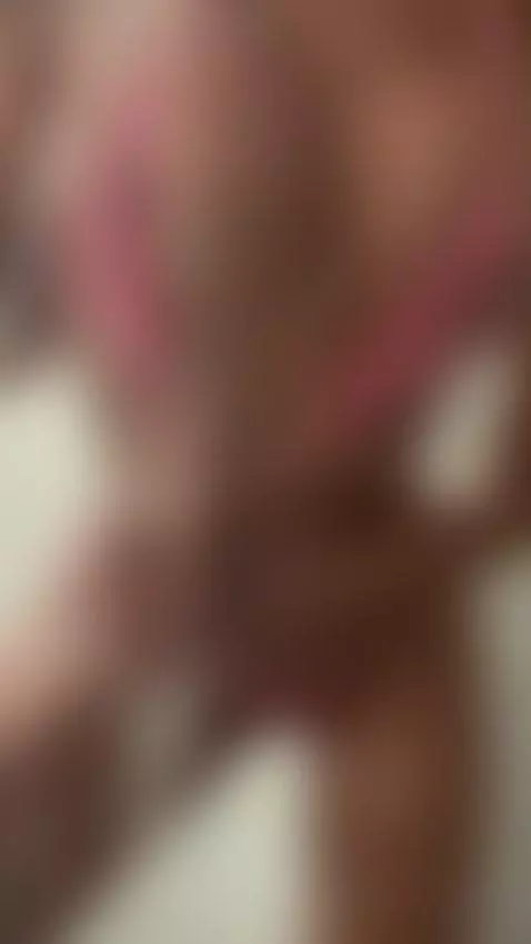 Cooling off after a day under the hot Miami sun ☀️ by ilarasantos