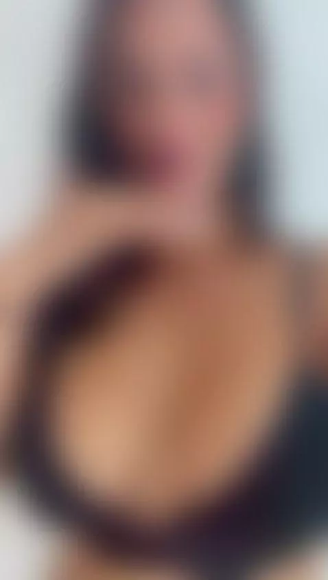 Hey baby, I'm back after so many days away🥰🥰 by selenacute