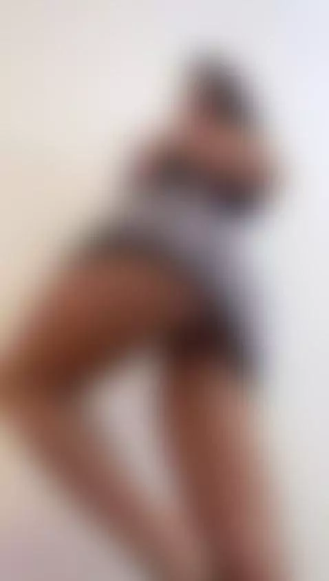 I'm online right now, would you like to see more of my big a... by selenacute