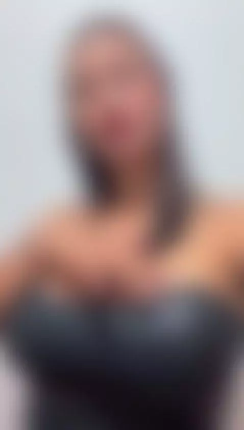 hey sexy, i'm online now😈 by selenacute