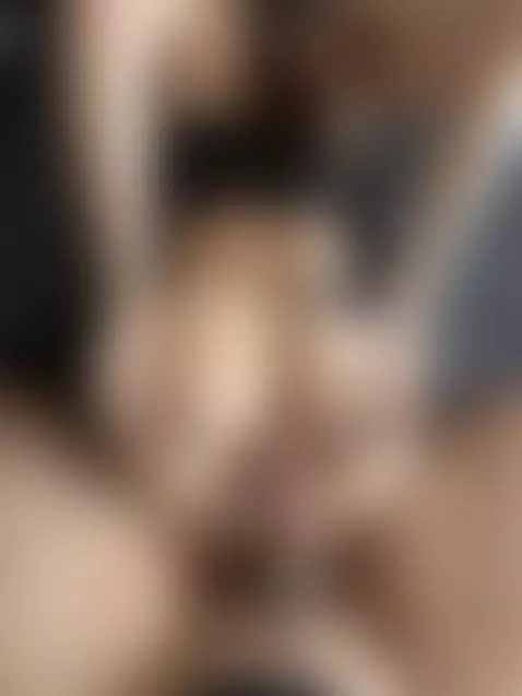 La hija de mi vecina decido venir a visitarme... Vienes tu t... by soldierhugecockx