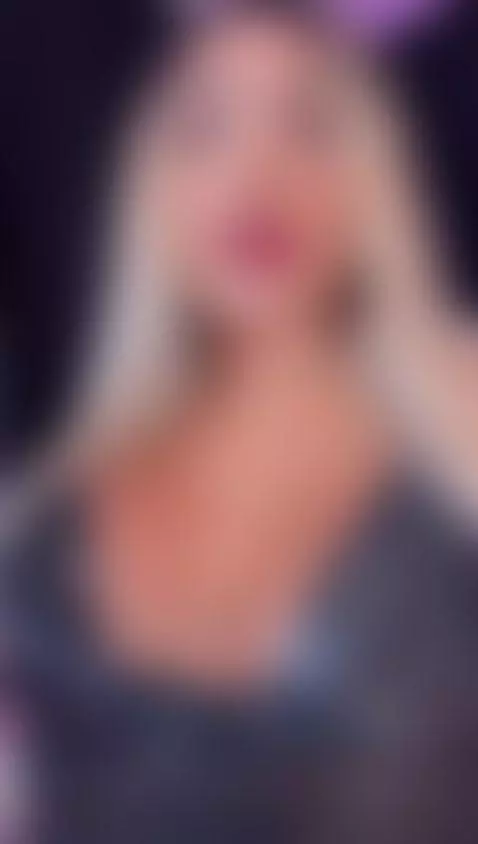 I invite you to my hot party, do you know? by danielasaenz