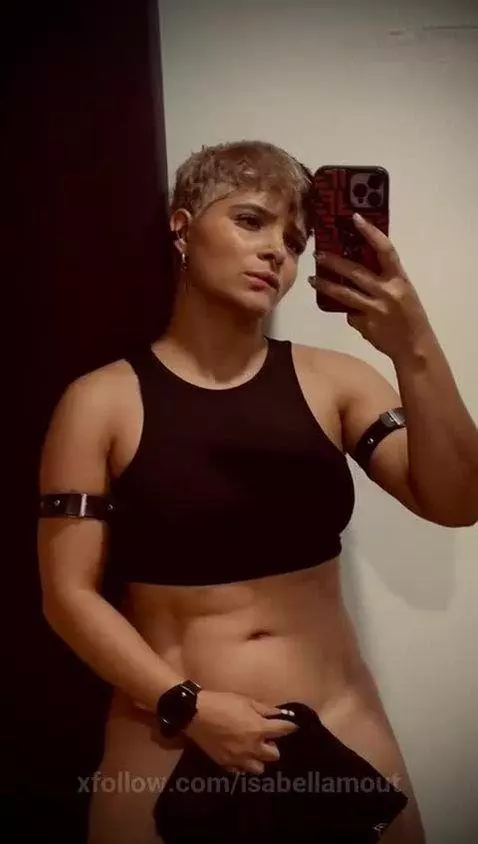 A very dom and masc girl looking for a sissy boy to play 😋▶▶... by isabellamout