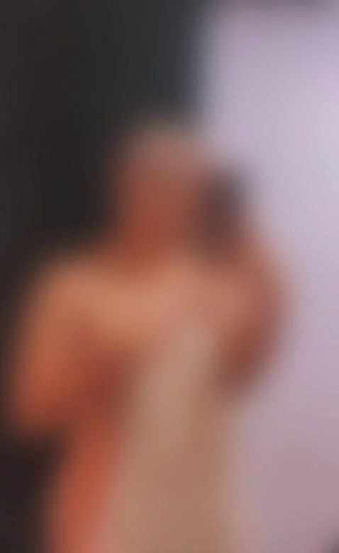 Ooops. somebody was watching 🔥
Link to my room in my BIO by isabellamout