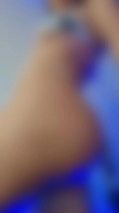 ♡Take my hips and lose on my curves...... do you like? by karlotazugar