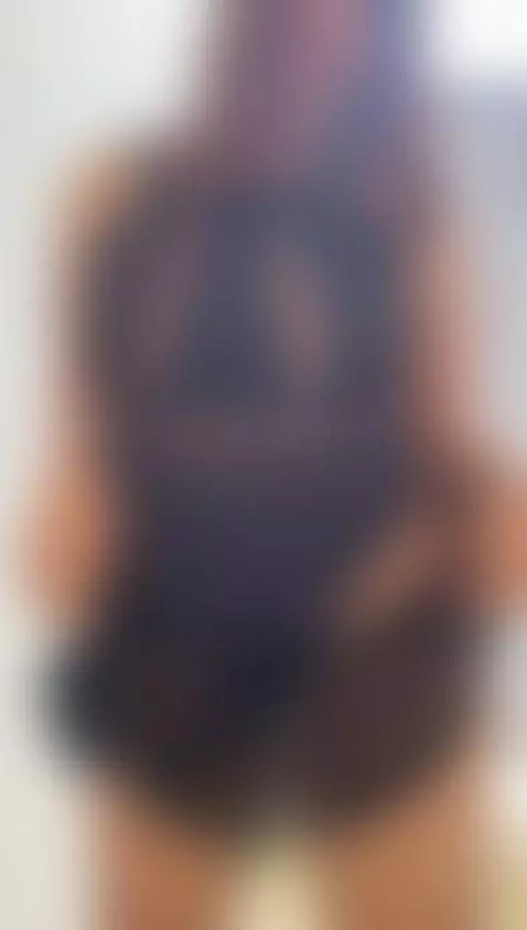 Let me seduce you with a lot of sexiness 😈 by karleejohnson