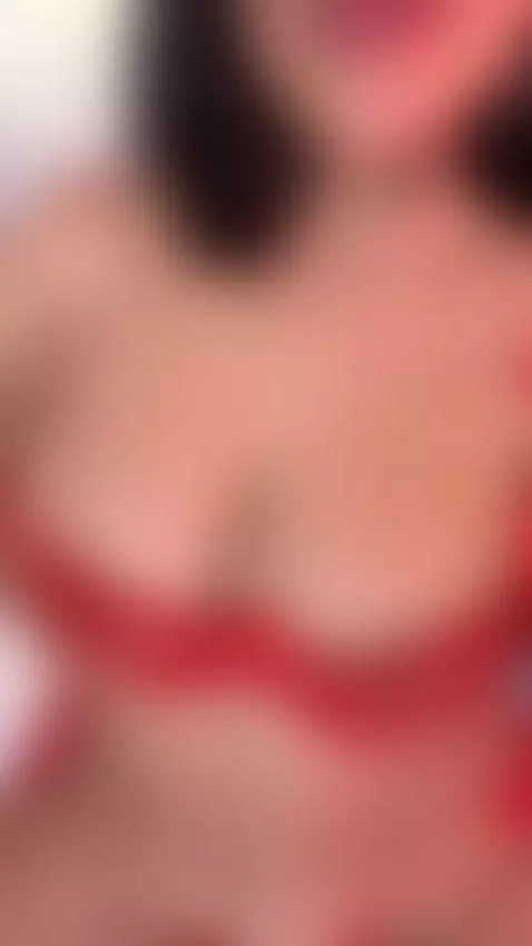 U like red horny lingerie? 🥵💕 by ivynaugthyqueen