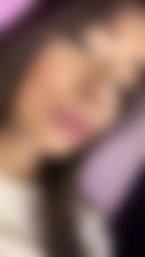 Give me a kiss 💘 Happy sunday. by michelleex