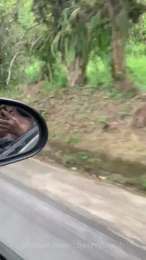 Hii on road! 😏 by cheerrybomb