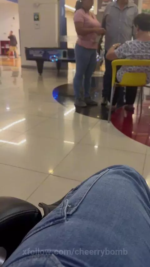 🤭🙃 by cheerrybomb