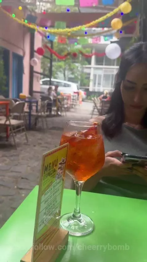 🤭🤭 by cheerrybomb